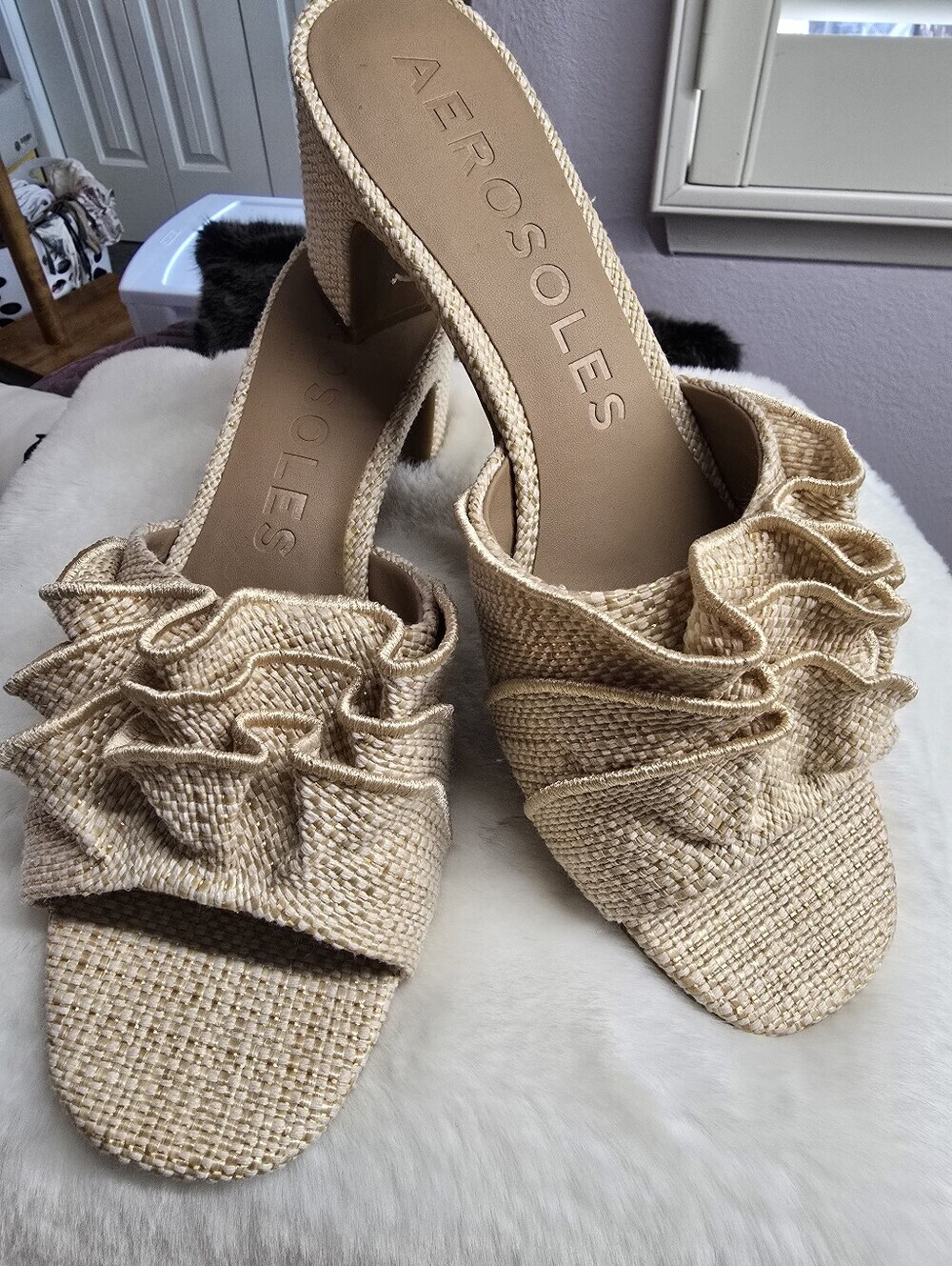 AEROSOLES "Gabrielle" Heeled Neutral Beige Ruffle Slides - Picture 3 of 8